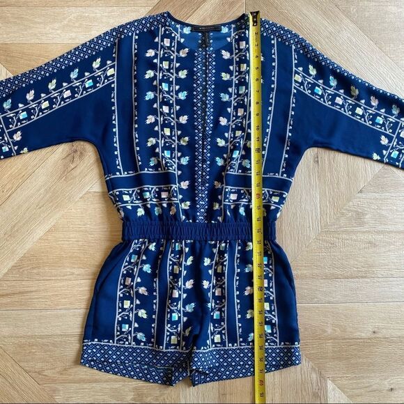 BCBG MAXAZRIA navy print Danae crepe romper XXS - Picture 5 of 9